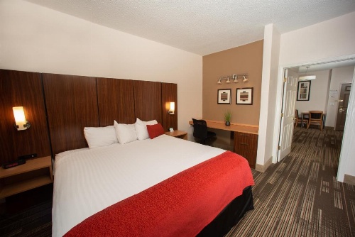 Northfield Inn Suites and Conference Center image 10