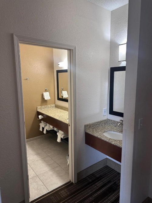 Northfield Inn Suites and Conference Center image 31