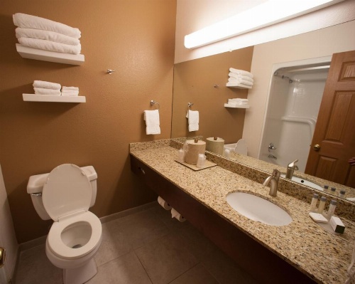 Northfield Inn Suites and Conference Center image 36